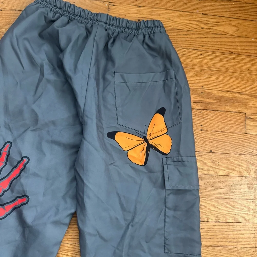 Men’s ROMWE Gray Graphic Joggers Size S - Picture 8 of 10